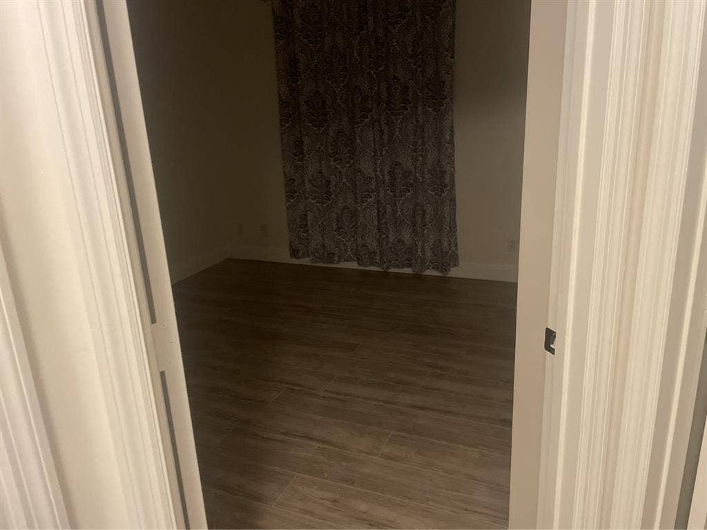 4 bedroom in nice neighborhood