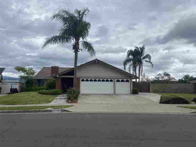 Quiet Yorba Linda
!  Amazing View!!
