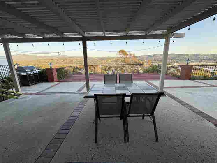 Quiet Yorba Linda
!  Amazing View!!