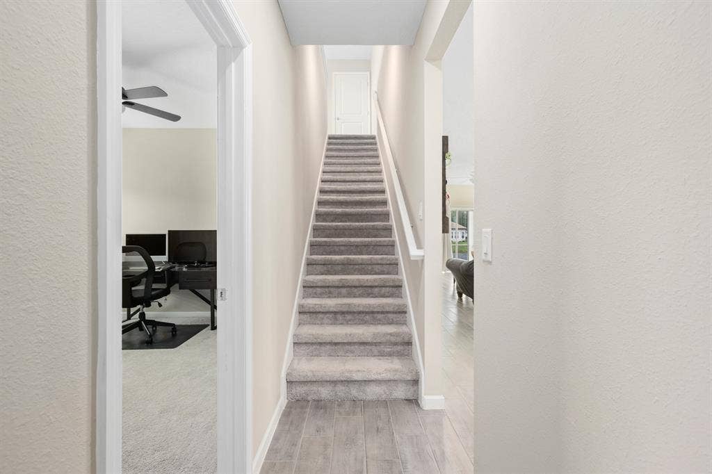 Beautiful Home, looking for roomate