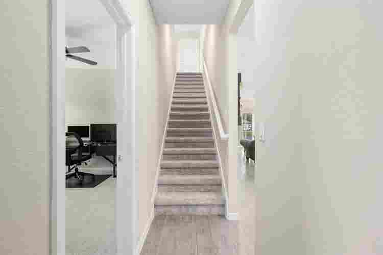 Beautiful Home, looking for roomate