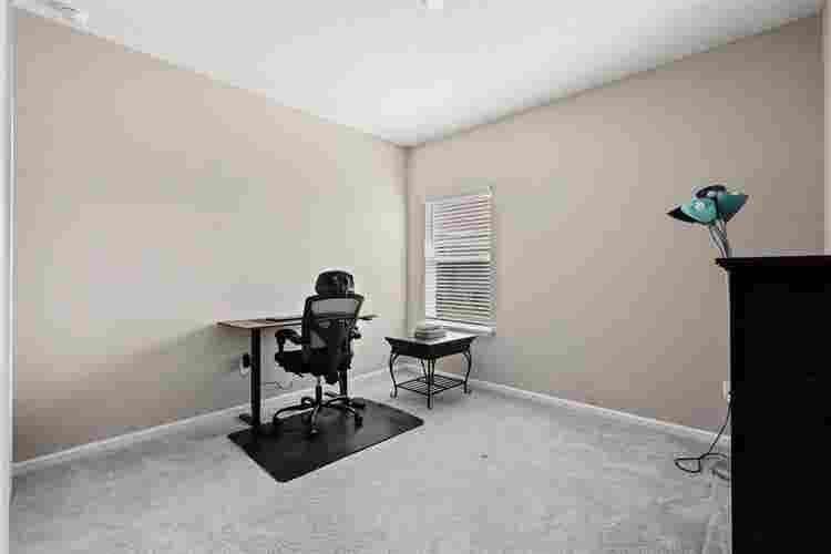 Beautiful Home, looking for roomate