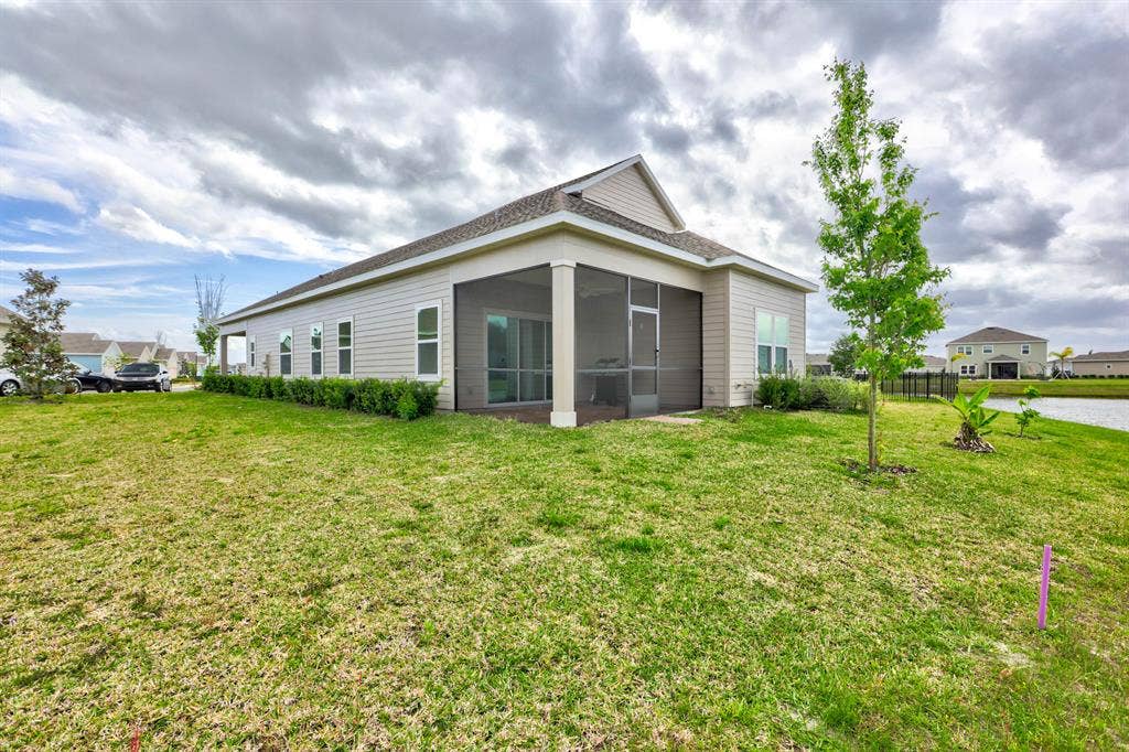 Beautiful Home, looking for roomate