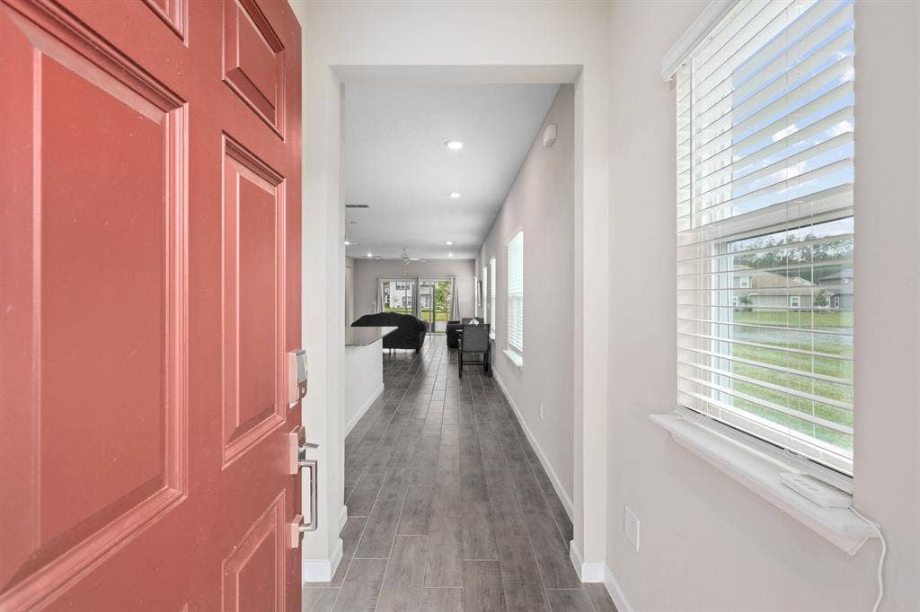 Beautiful Home, looking for roomate