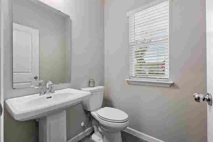Beautiful Home, looking for roomate