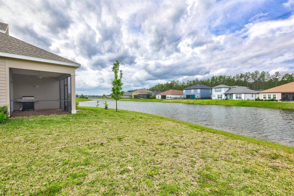 Beautiful Home, looking for roomate