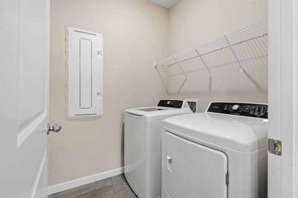 Beautiful Home, looking for roomate