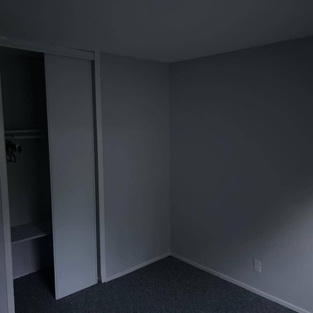 Clean room for rent
