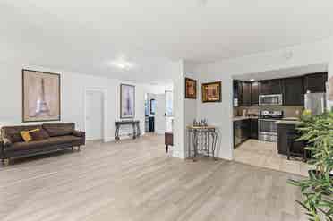 Co-Living Prime Melbourne Location!