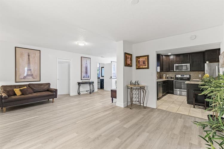 Co-Living Prime Melbourne Location!