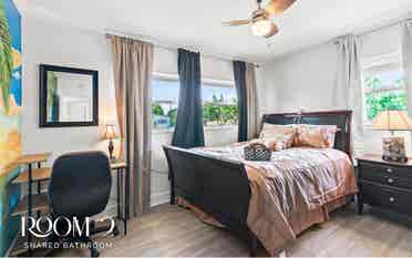 Co-Living Prime Melbourne Location!