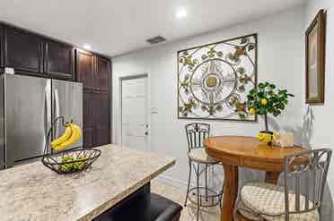 Co-Living Prime Melbourne Location!