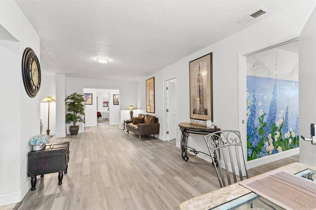 Co-Living Prime Melbourne Location!