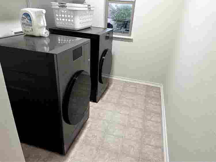 PRIVATE ROOM – ALL BILLS INCLUDED