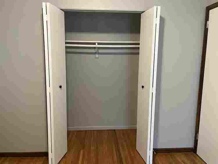 Room available in all-women home