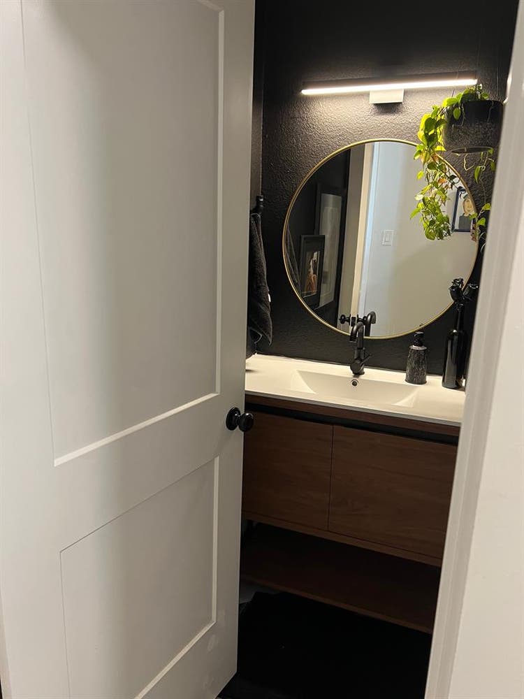 Private room (Female preferred)