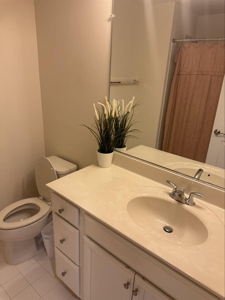 One bedroom with bath, furnish