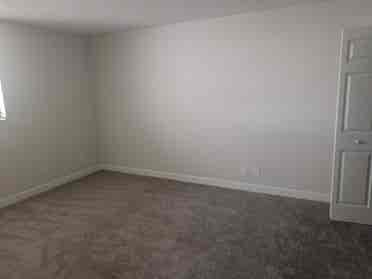 Miami Lakes 2 br apt,Private Room