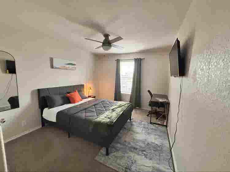 NEW PRIVATE FURNISHED QUEEN BR