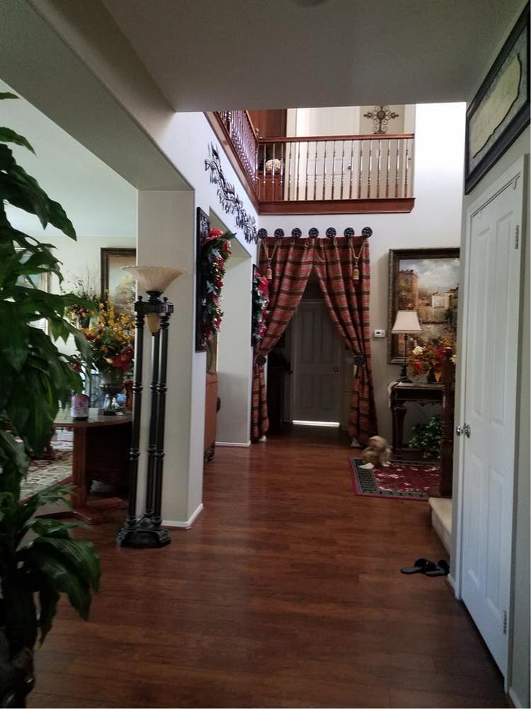 Room-4 Rent