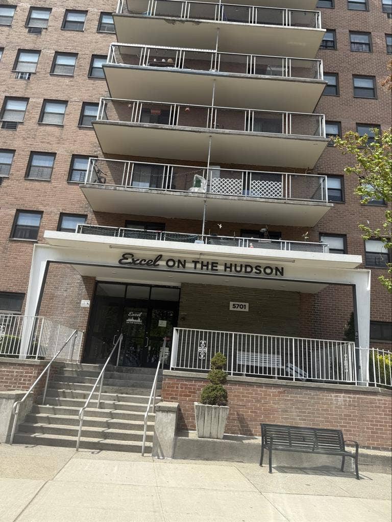 APARTMENT TO SHARE-ONE ROOM FOR REN