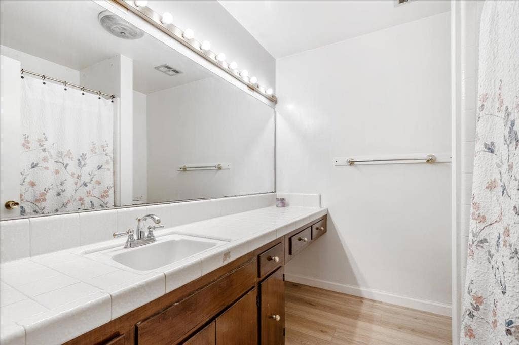 Two rooms available priced per each