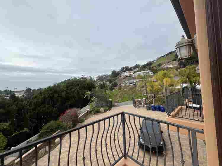 2 rooms available in Mt. Helix