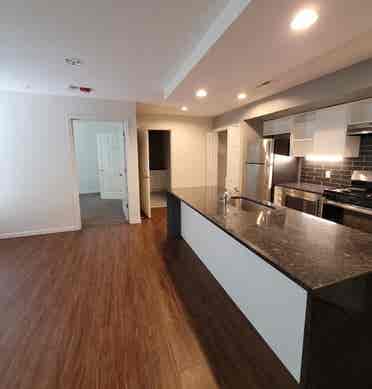 Fill a 2B apartment near Plaza!