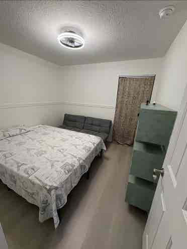 Room for rent for women!