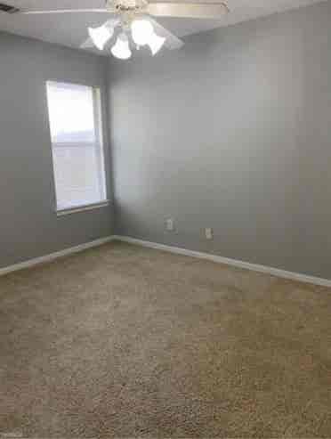 Roommate Needed ASAP /m