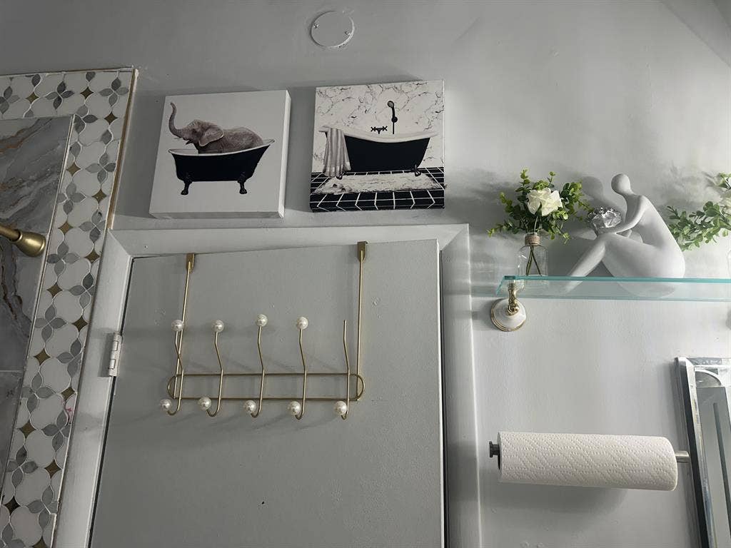 Beautiful, Fully Furnished Room