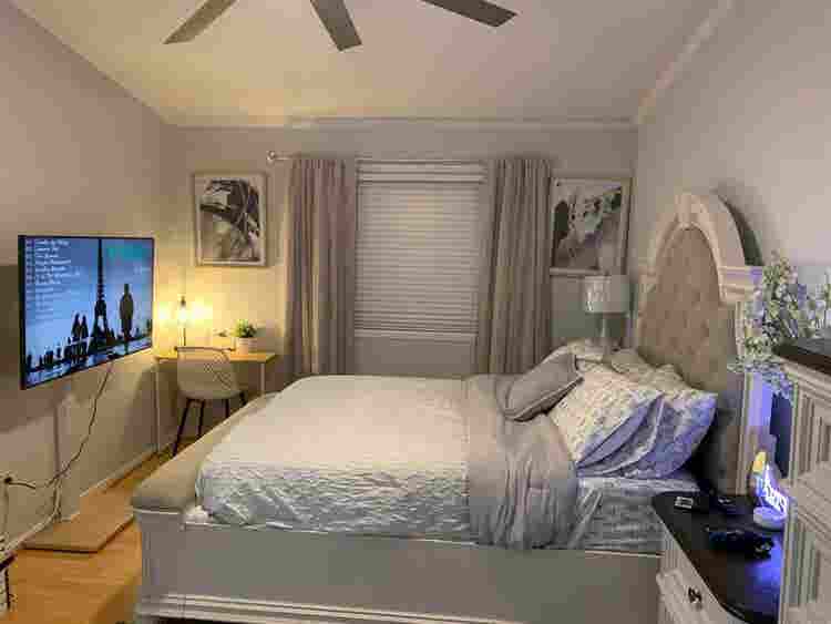 Beautiful, Fully Furnished Room