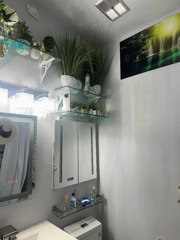 Beautiful, Fully Furnished Room