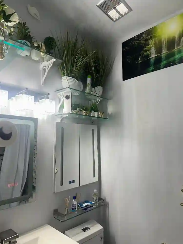 Beautiful, Fully Furnished Room