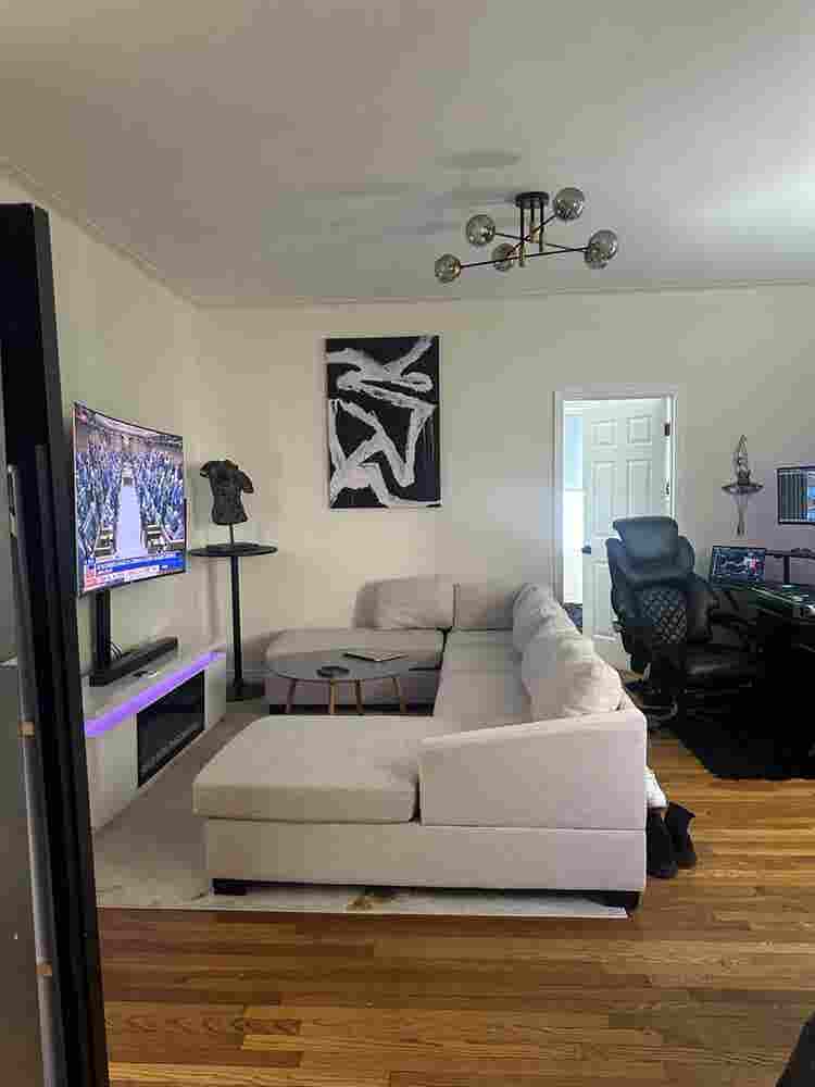 Furnished room
