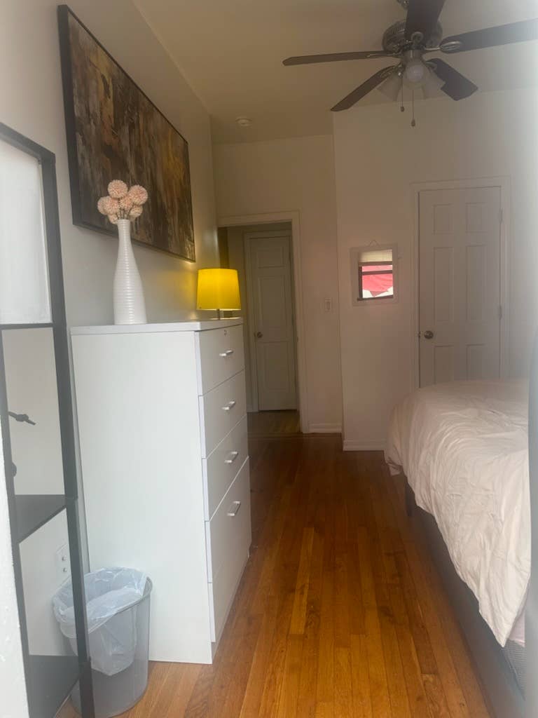 Cozy furnished room