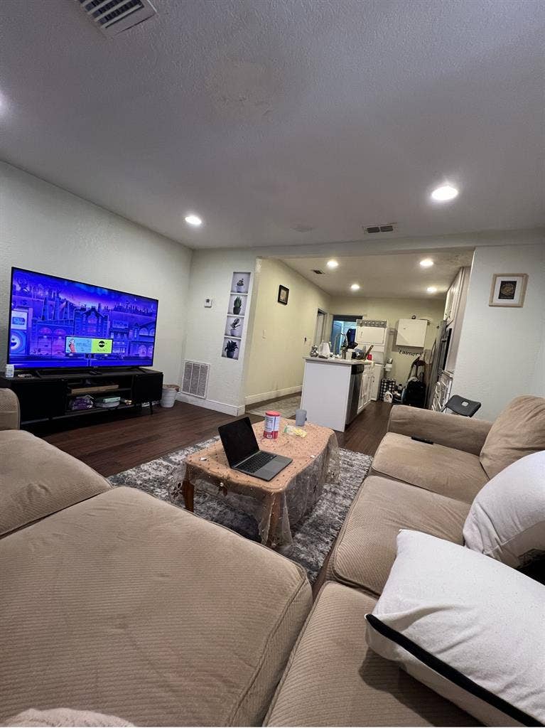 Fully Furnished Room in Orlandoo