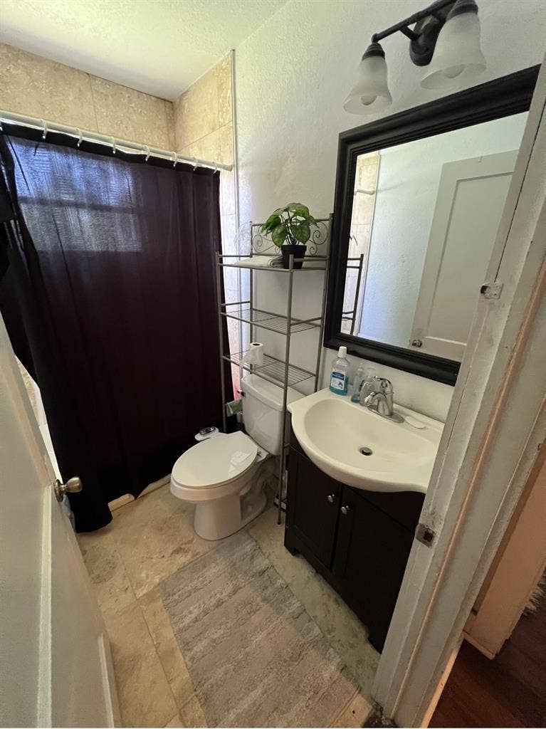 Fully Furnished Room in Orlandoo
