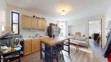 Large 0ne-Bedroom Apartment