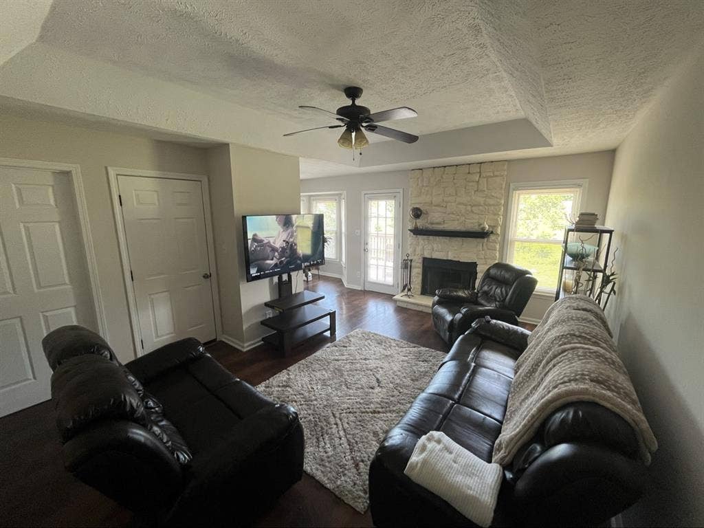 Private Bedroom & Basement for rent