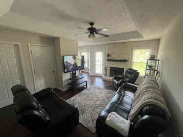 Private Bedroom & Basement for rent