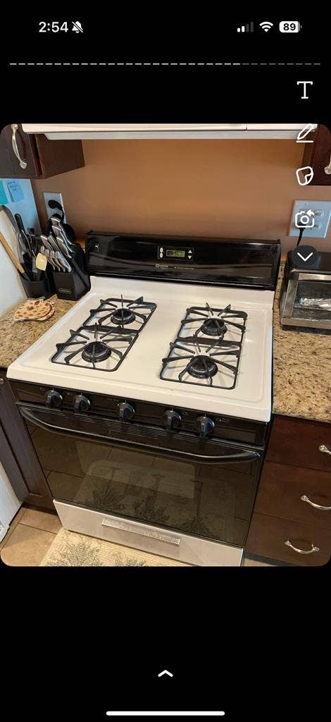 La Habra, California, private room