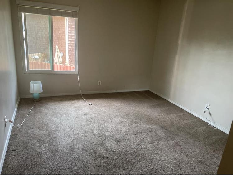 La Habra, California, private room
