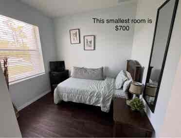 2 bedrooms available in one house