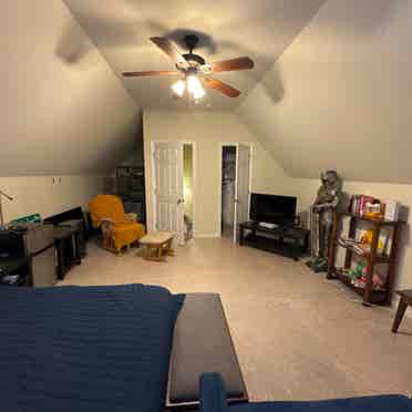 Private Bonus Rm w/utilities $