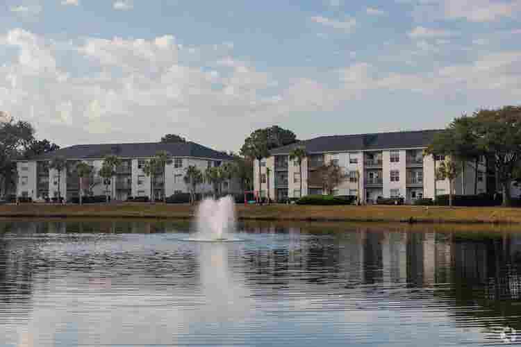 Need new roommate- Riverland Woods