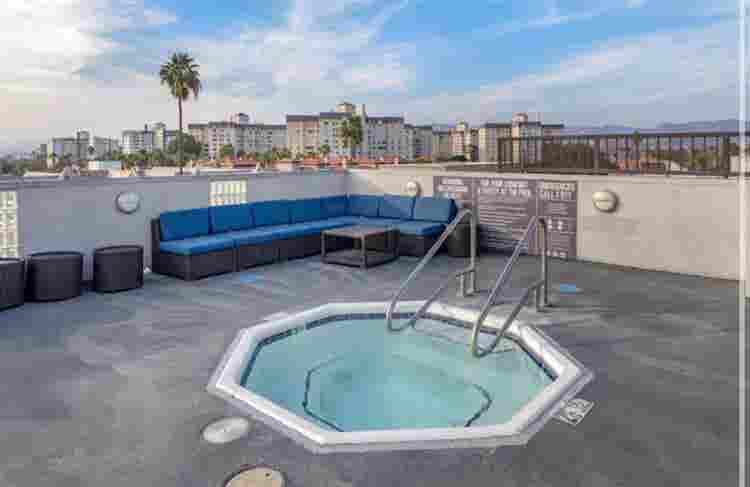Room in the heart of LA