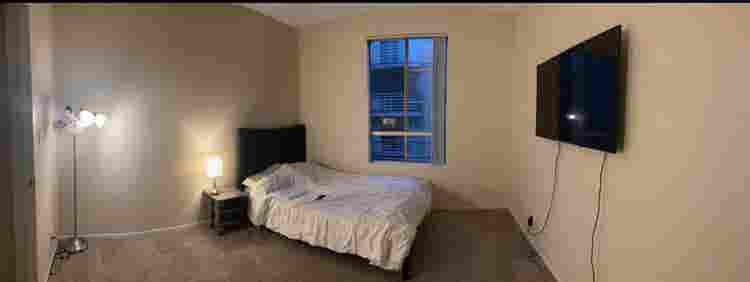 Room in the heart of LA