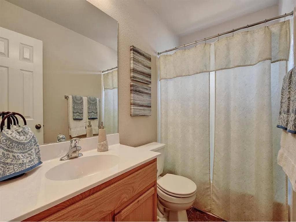 Looking for third in South Austin