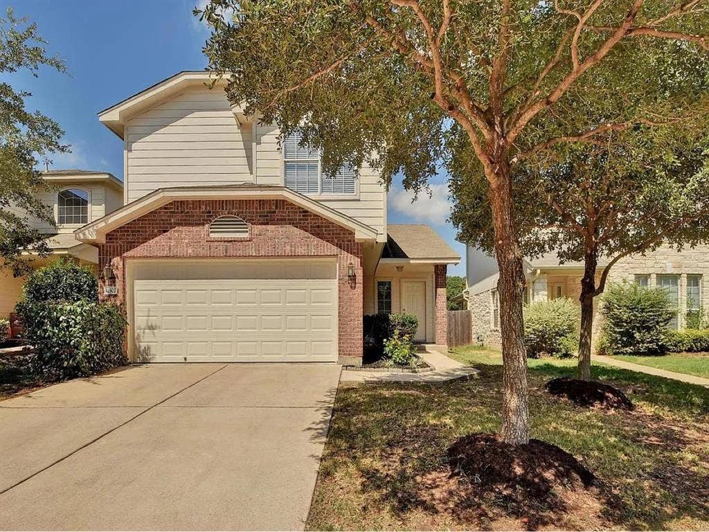 Looking for third in South Austin